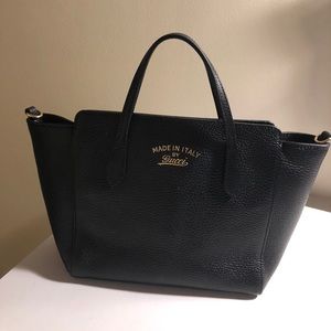 Black leather Gucci purse